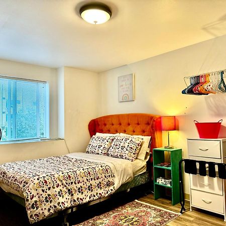 Micro Studio Apartment In University District- 10 Mins Walk To University Of Wa Seattle Exterior foto