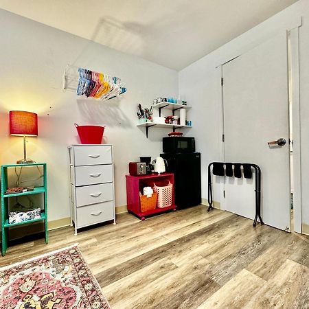 Micro Studio Apartment In University District- 10 Mins Walk To University Of Wa Seattle Exterior foto