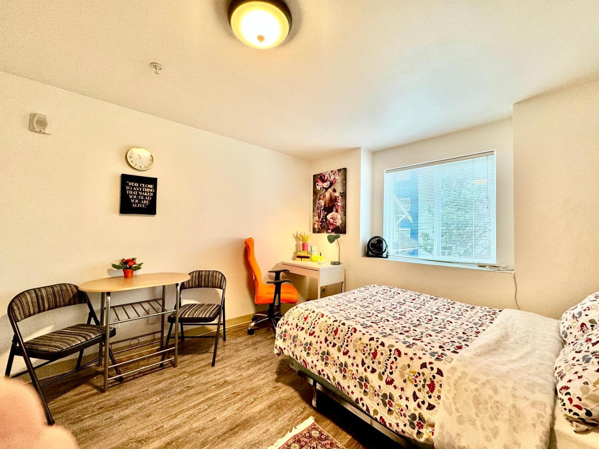 Micro Studio Apartment In University District- 10 Mins Walk To University Of Wa Seattle Exterior foto